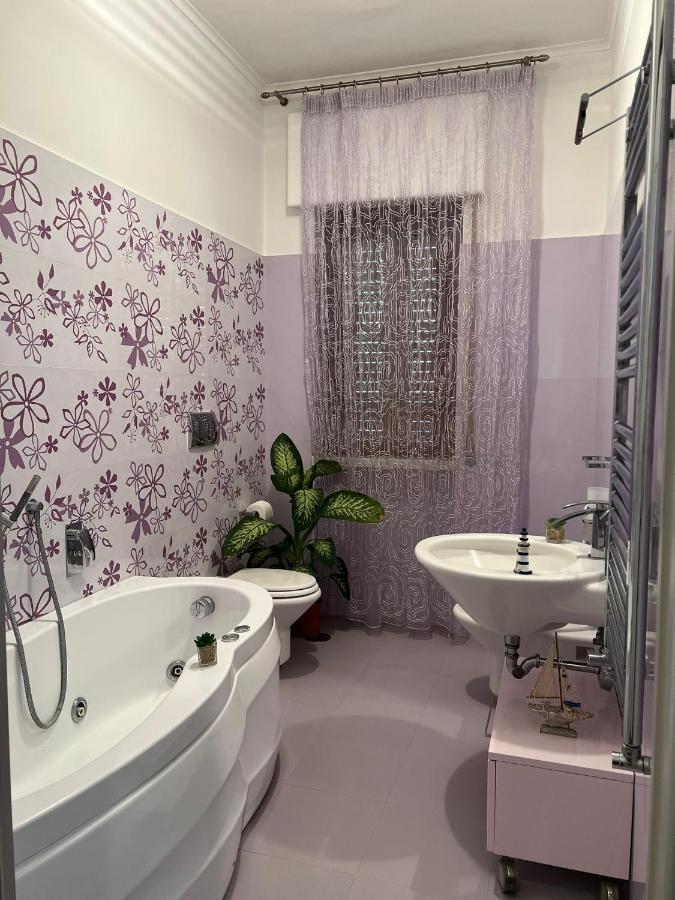 Vip Sul Mare Bed & Breakfast Castellammare di Stabia Bagian luar foto